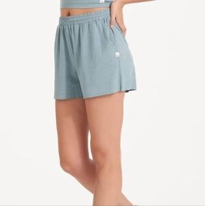 NWT Vuori Boyfriend Shorts in Shade Heather Size S